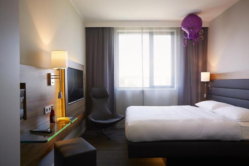 Moxy York