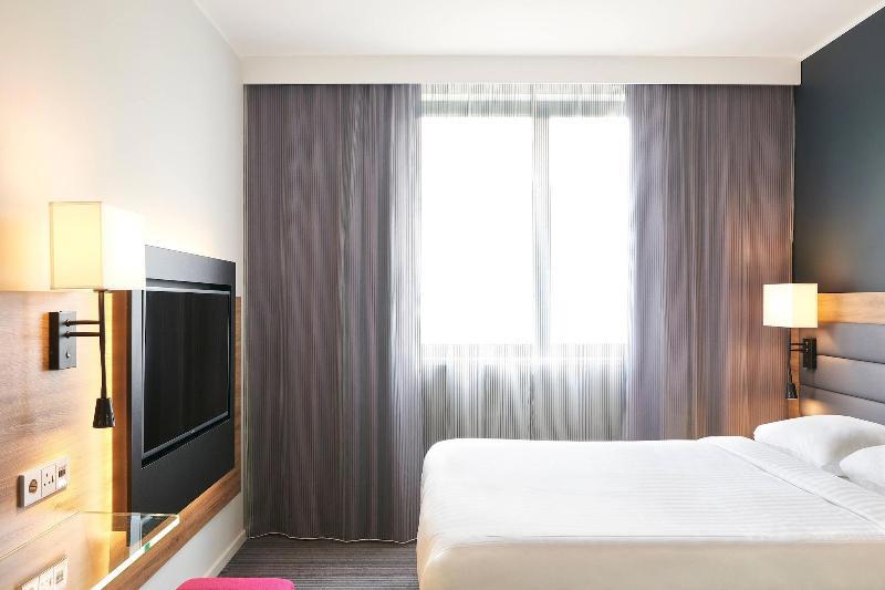 Moxy York