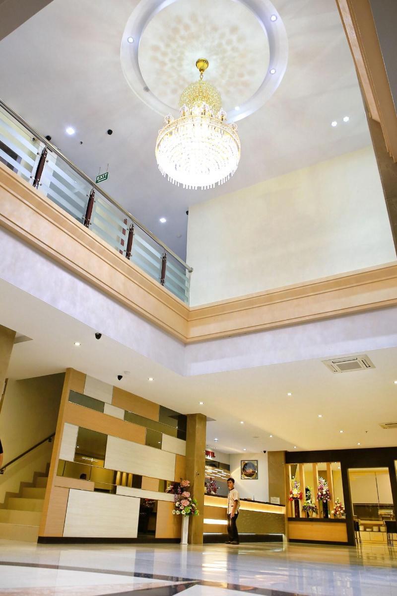 Aviari Hotel