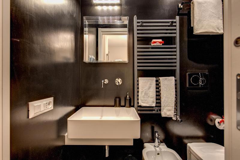 Orange Suites galeri fotoğrafı
