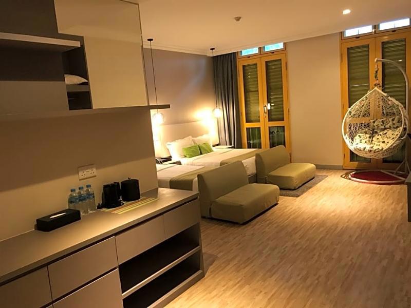 Champion Hotel