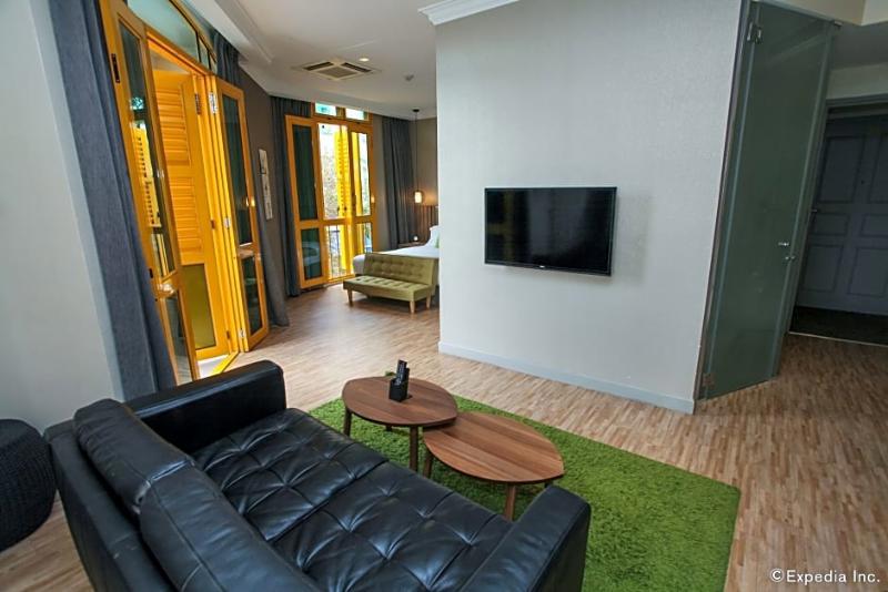 Champion Hotel