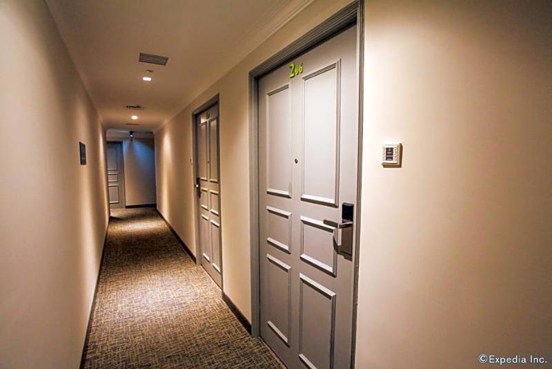 Champion Hotel