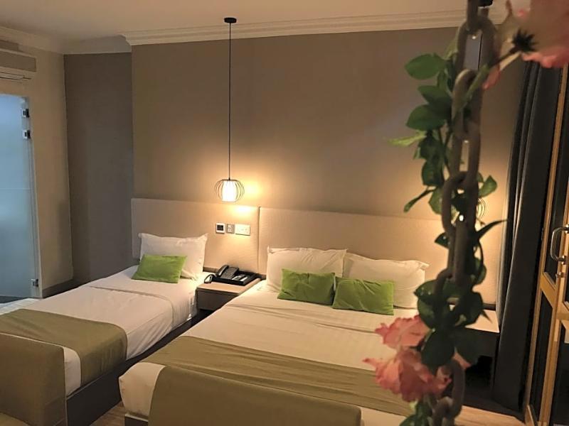 Champion Hotel