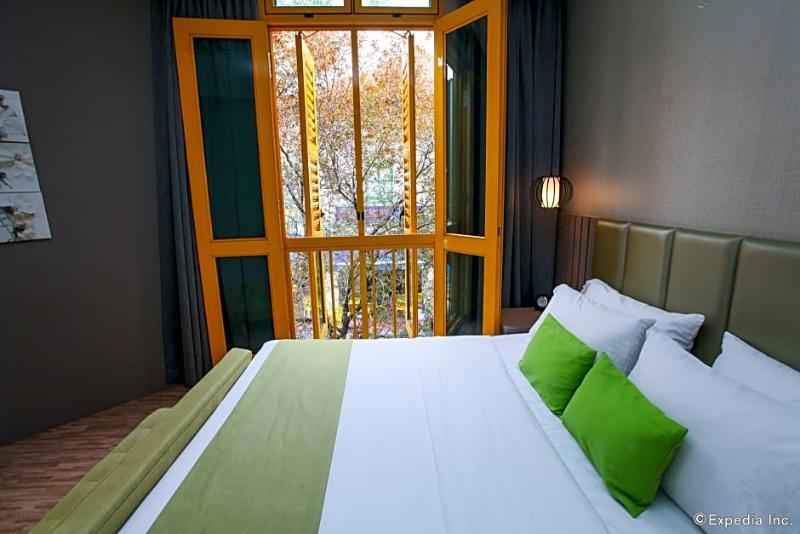 Champion Hotel