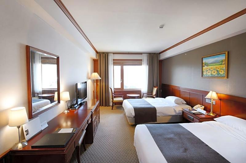 Commodore Hotel Gyeongju