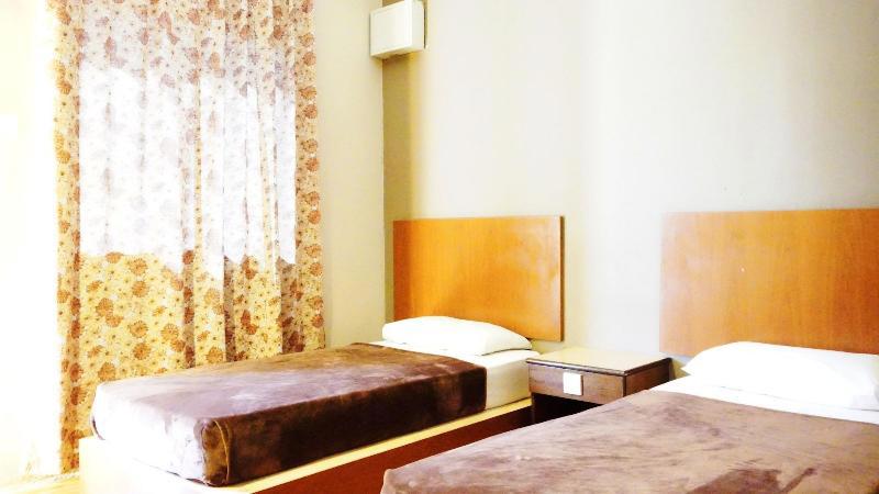 Baron Waterfront Hotel