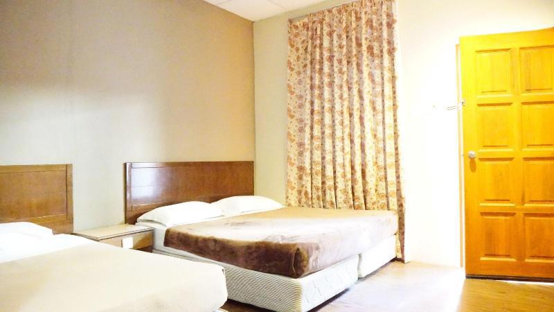 Baron Waterfront Hotel