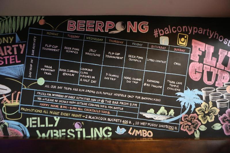 Balcony Party Hostel Beachfront - Adults Only