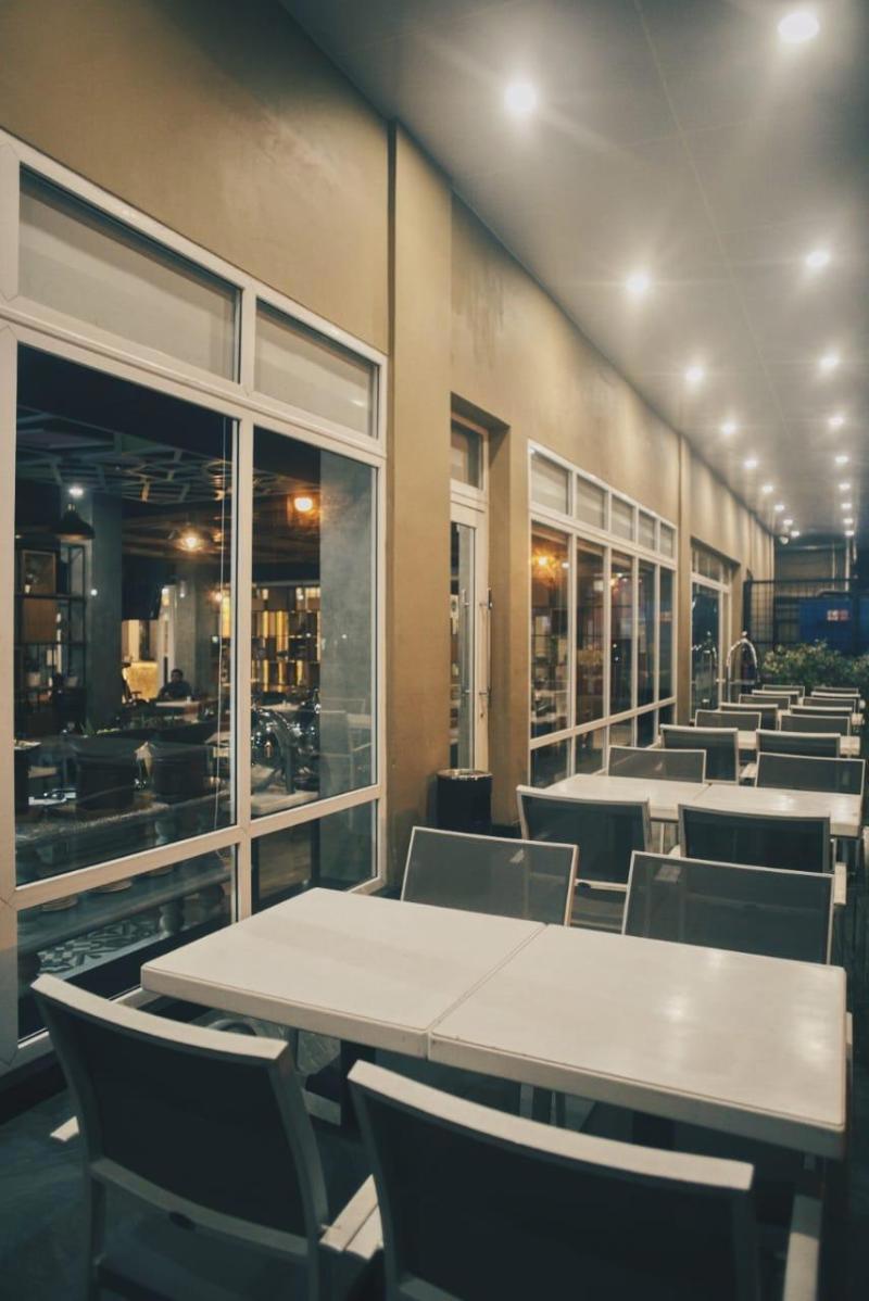 Ayani Hotel