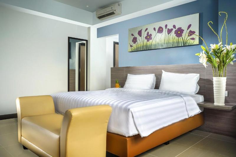 Ayani Hotel