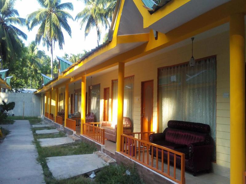 Gold India Beach Resort