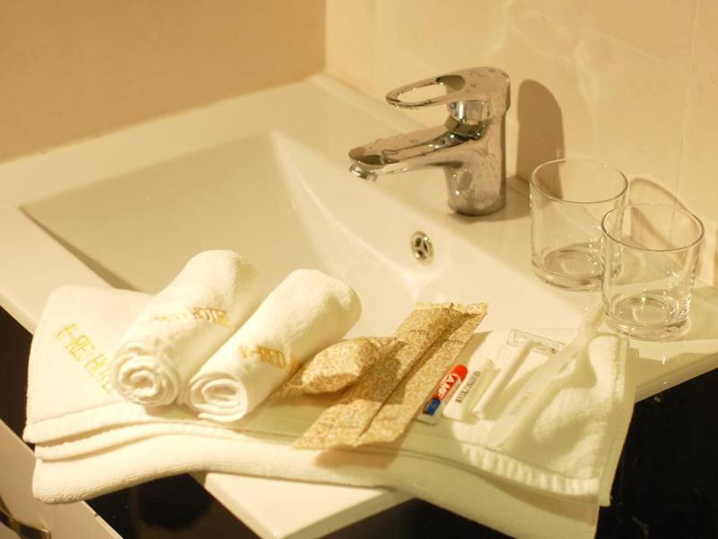 Ernes Hotel Bayu Mutiara