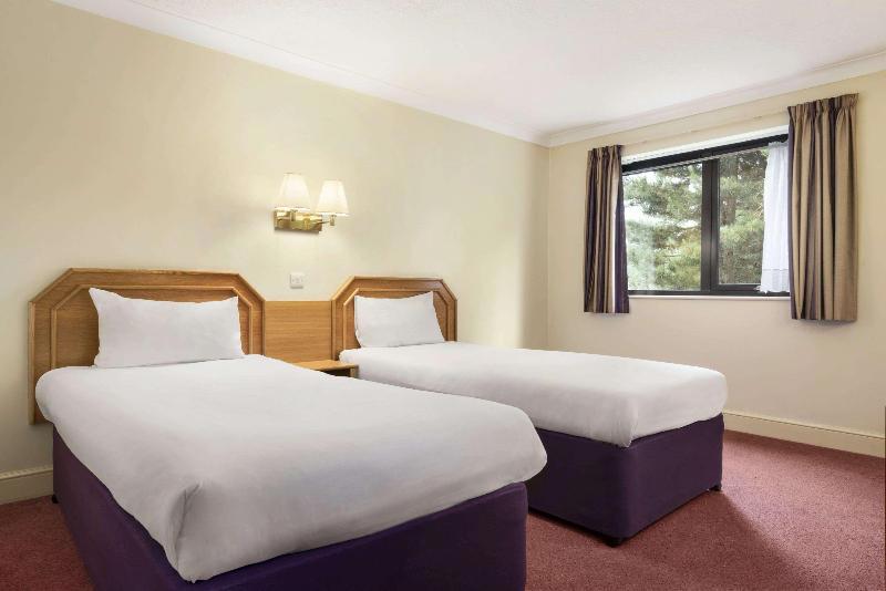 Days Inn By Wyndham Stafford