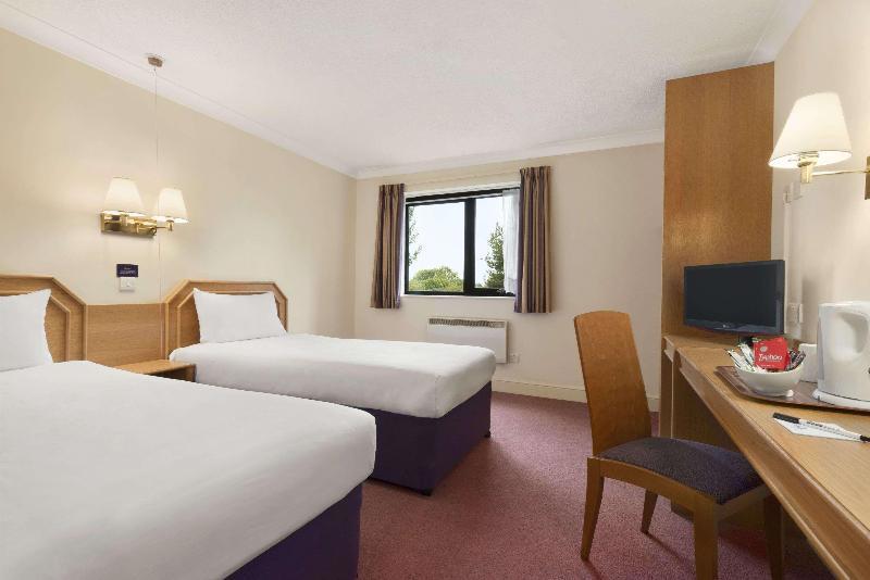 Days Inn By Wyndham Stafford