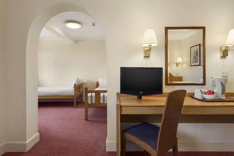 Days Inn By Wyndham Stafford