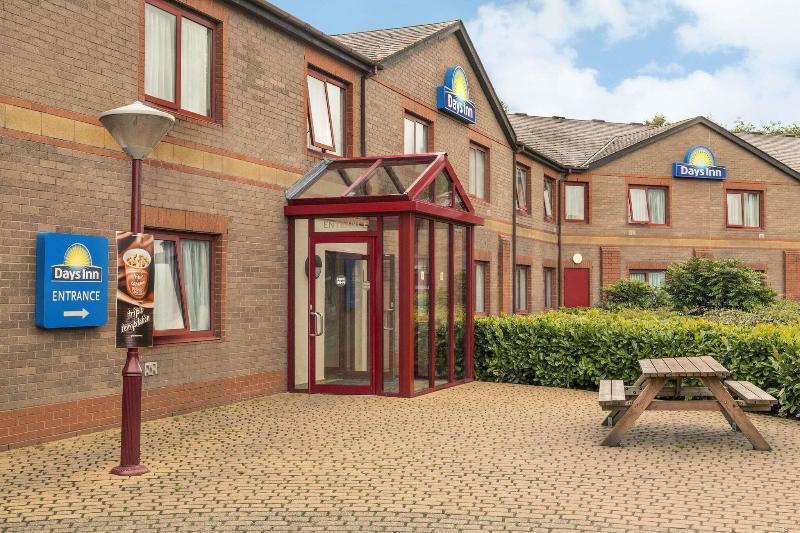 Days Inn By Wyndham Magor