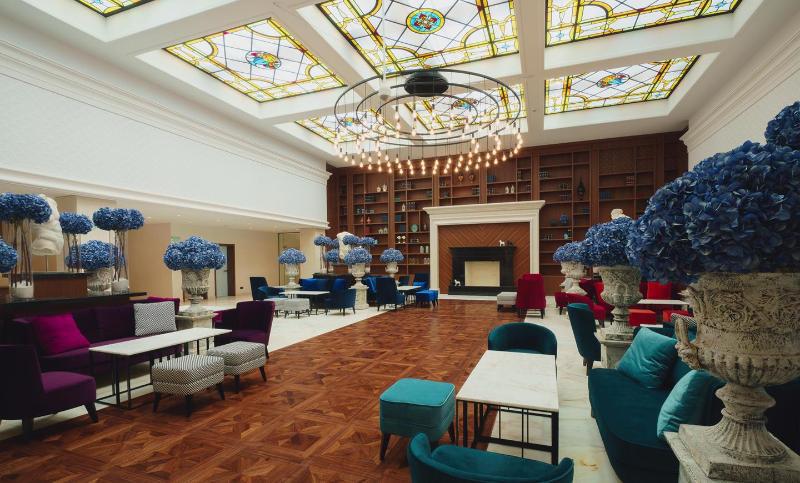 Astor Garden Hotel