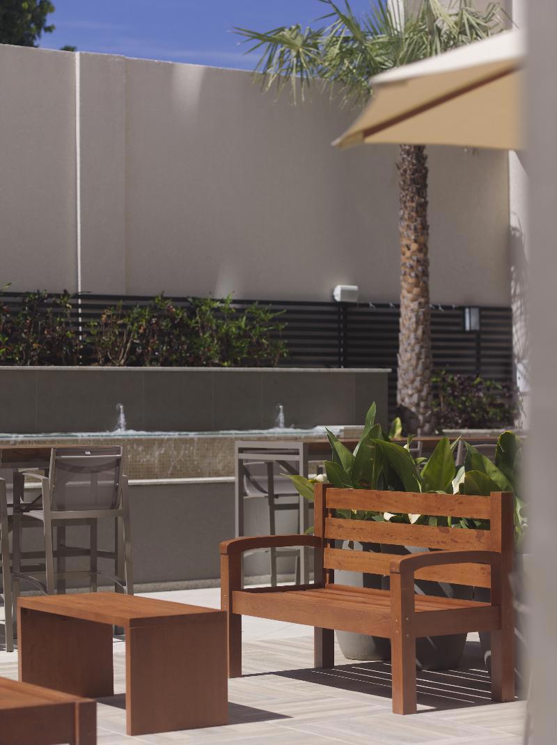 Jl Hotel By Bourbon