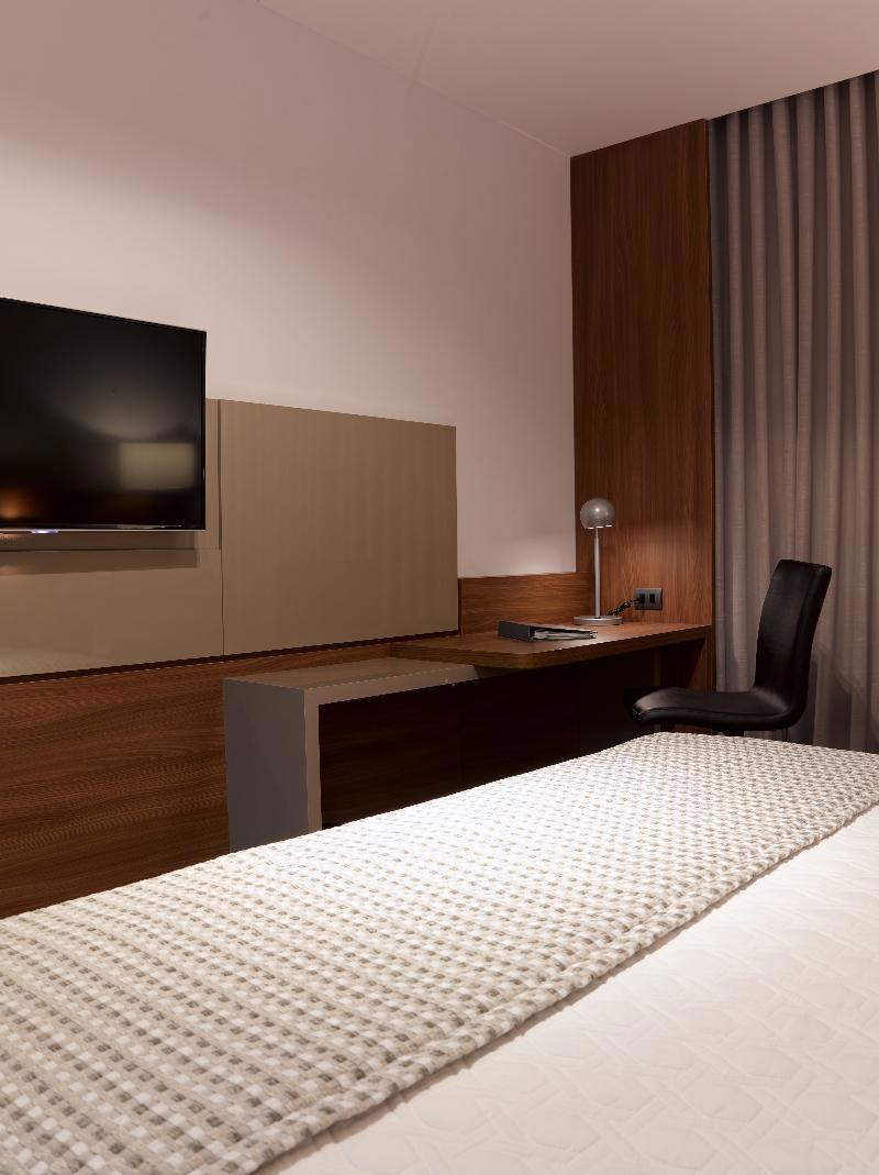 Jl Hotel By Bourbon