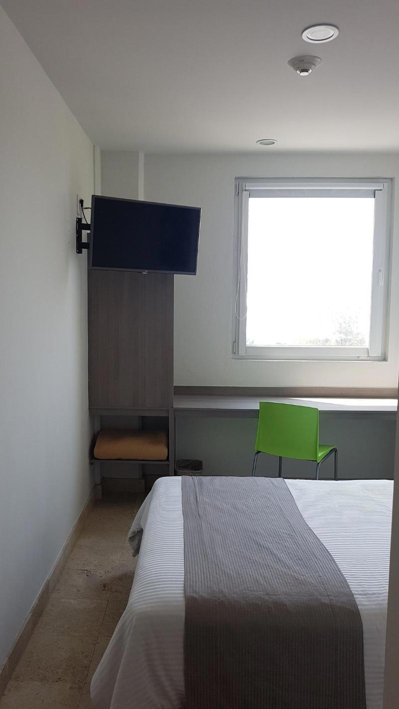 Sr Hotel