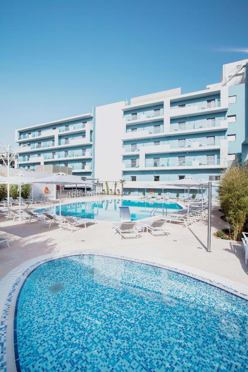 Blue Lagoon City Hotel fotoğrafı