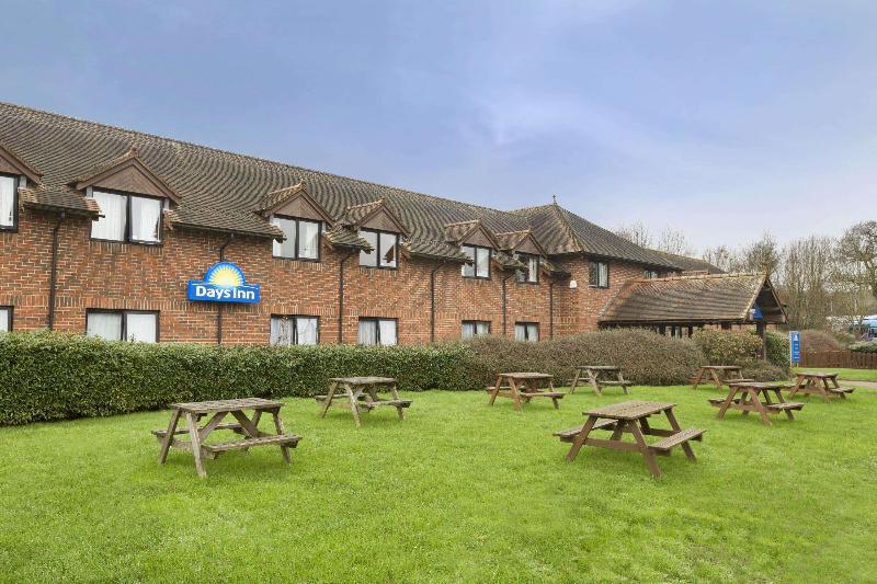 Days Inn By Wyndham Sevenoaks Clacket Lane