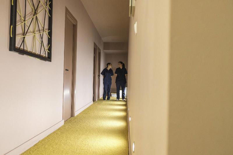 Lotus Center Apartments fotoğrafı
