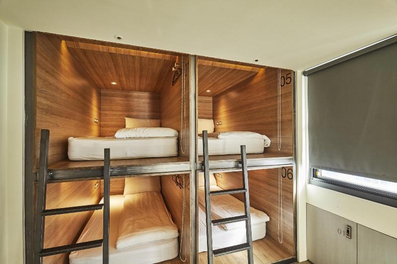 Bouti City Capsule Inn - Hostel
