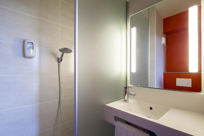 B&B HOTEL Orly Chevilly Marche International