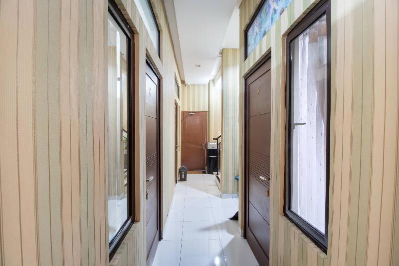 Oyo 3253 Sofia Residence