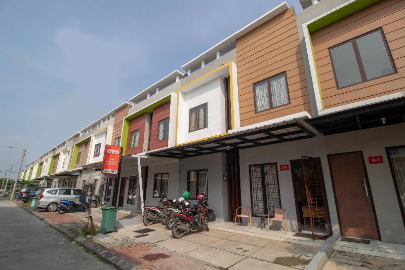 Oyo 3253 Sofia Residence