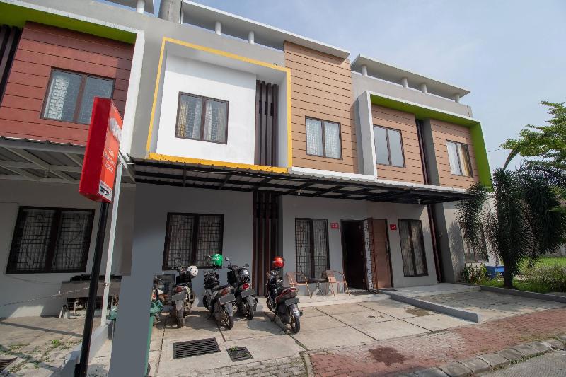Oyo 3253 Sofia Residence