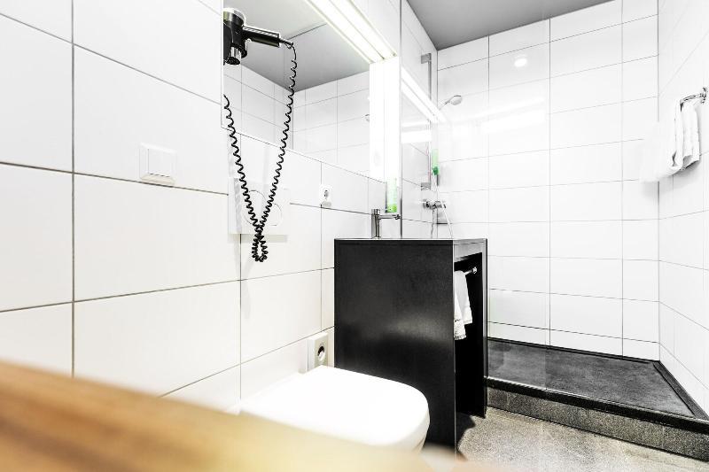 RiKu HOTEL Neu-Ulm galeri fotoğrafı