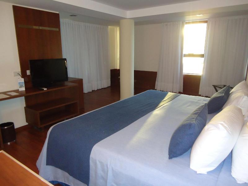 Hotel Puerto Amarras