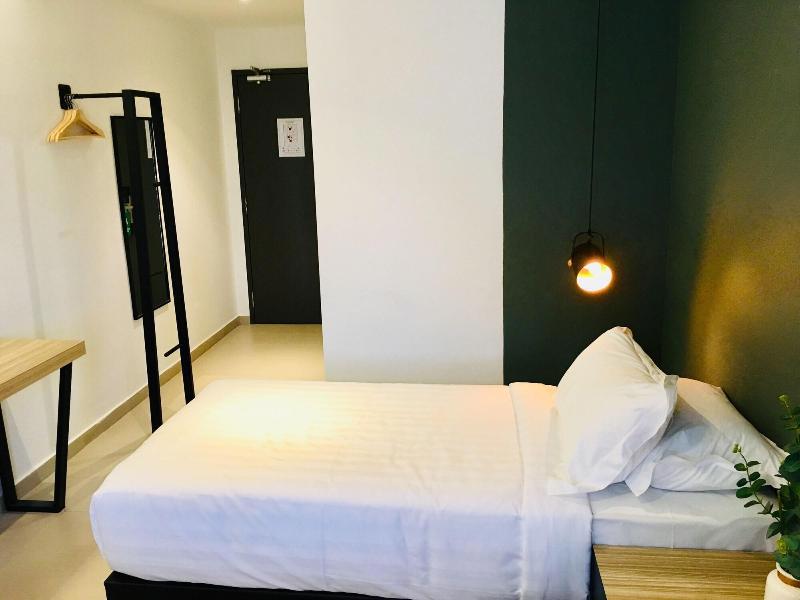 Enclave Business Hotel