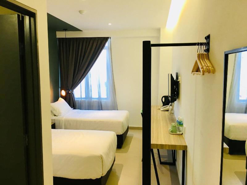 Enclave Business Hotel