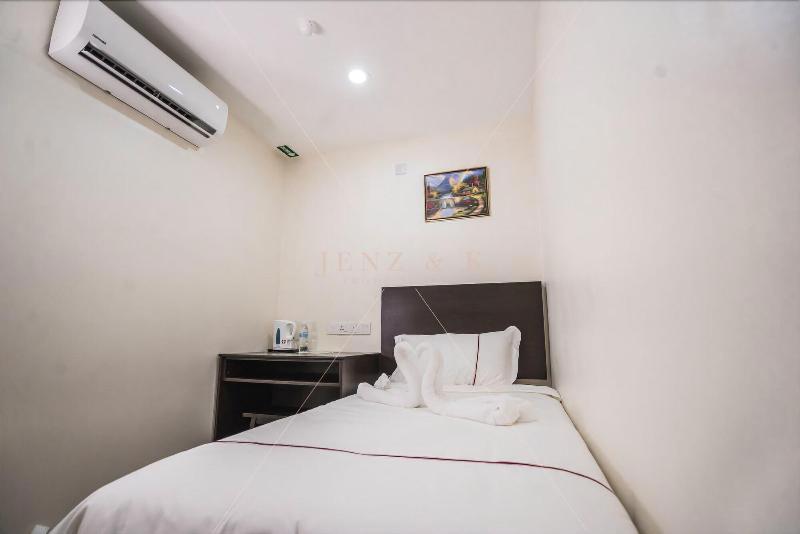 Dcozy Hotel