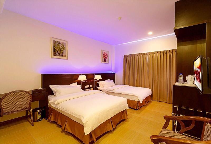 E-Red Hotel Cosmo