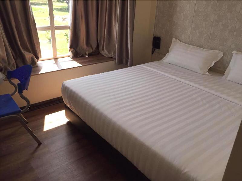 Expo Hotel