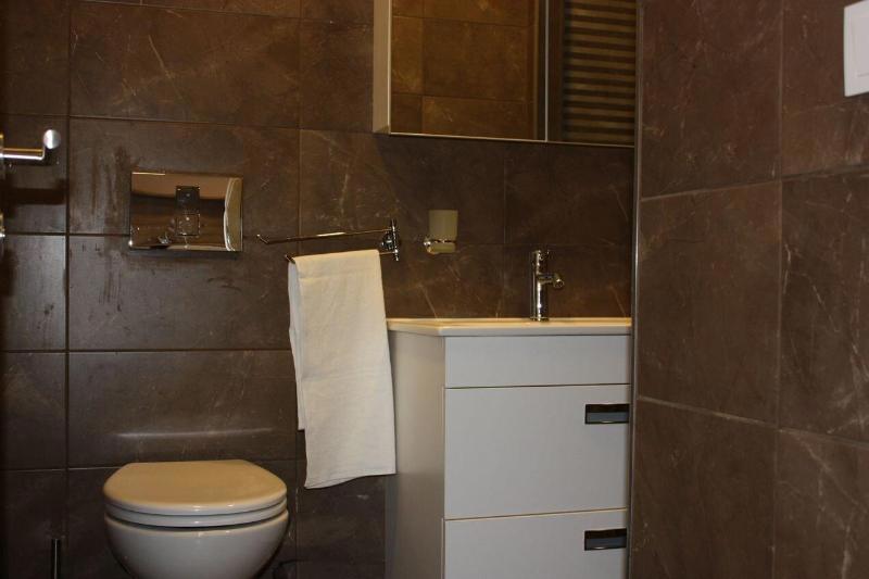 2 BEDROOMS, SUITE, GARDEN OR POOL VIEW