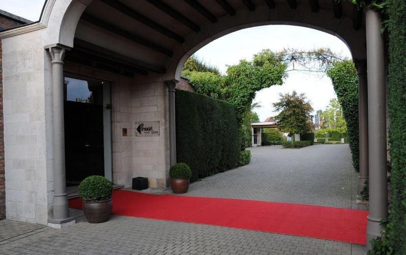 Cortina Hotel