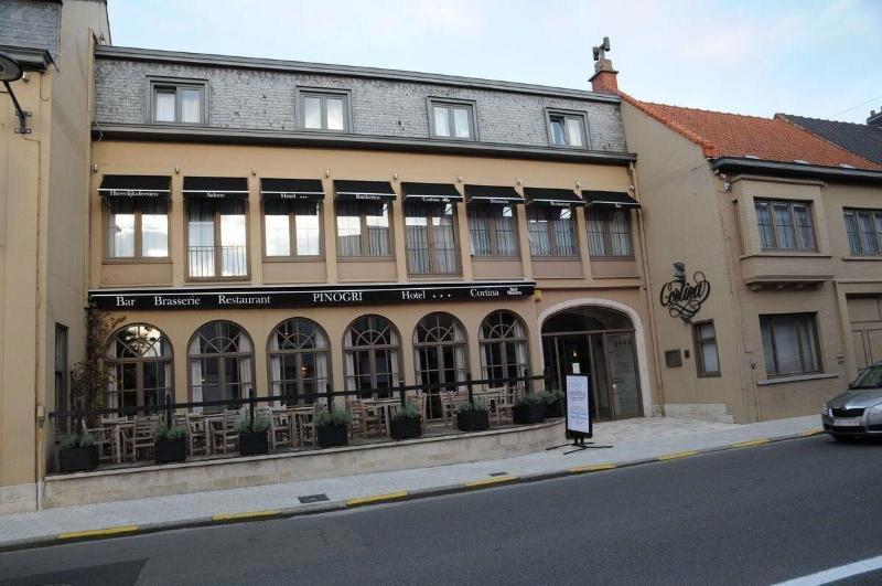 Cortina Hotel