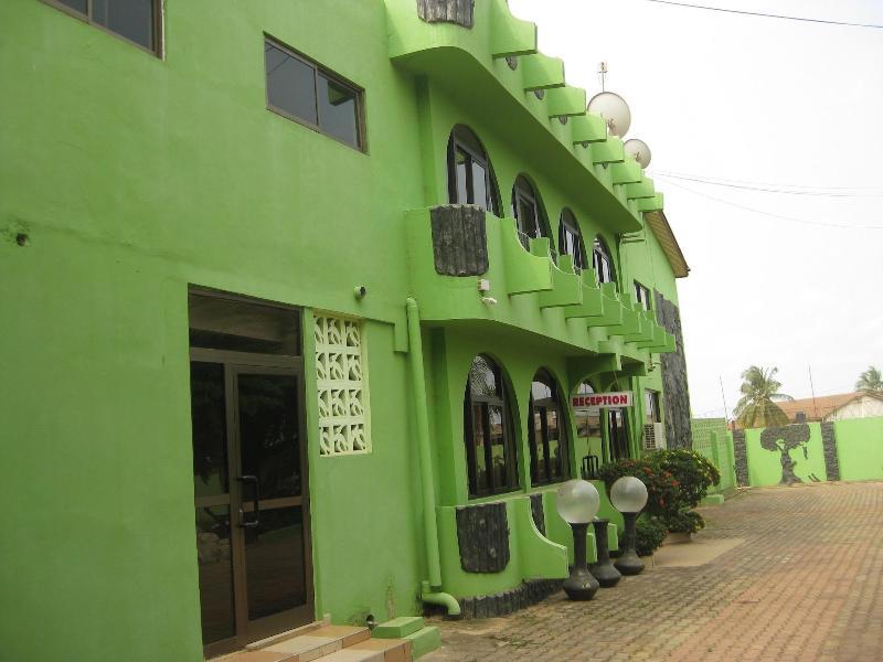Airport Side Hotel