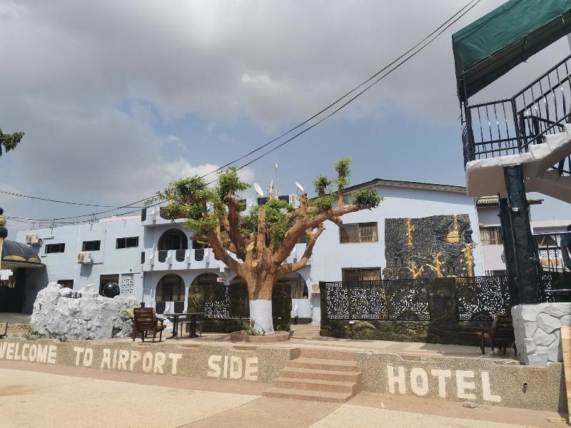 Airport Side Hotel