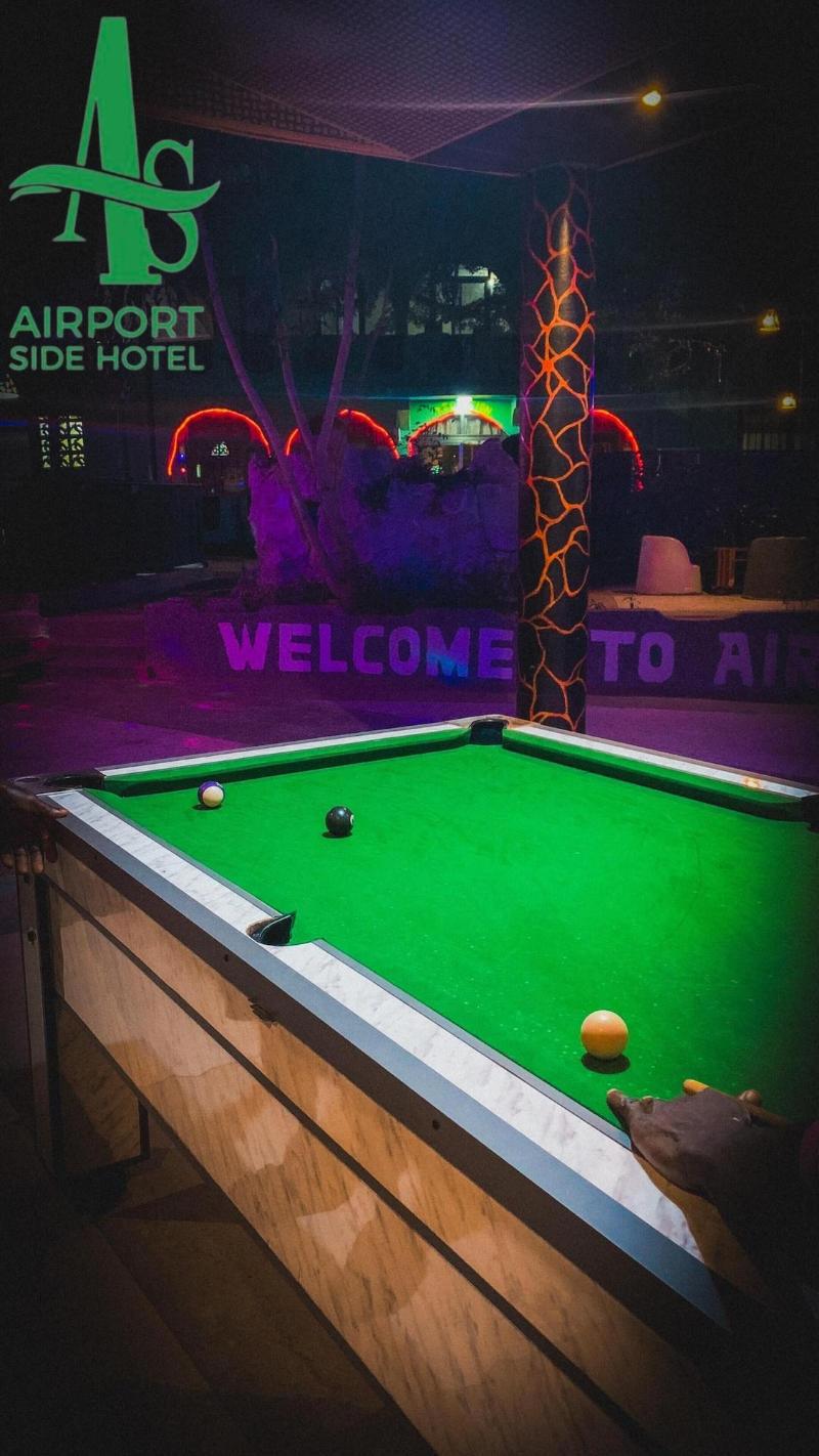 Airport Side Hotel