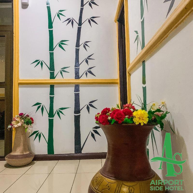Airport Side Hotel