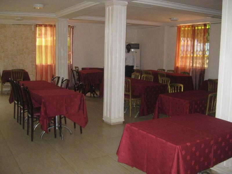 Airport Side Hotel