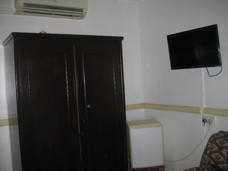 Airport Side Hotel