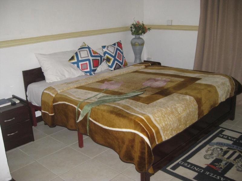 Airport Side Hotel